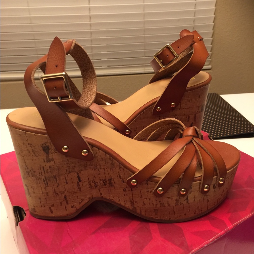 Mossimo brown wedges.